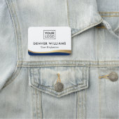 Porte-nom Logo bleu foncé faux or dégradé bordure élégante (En situation)