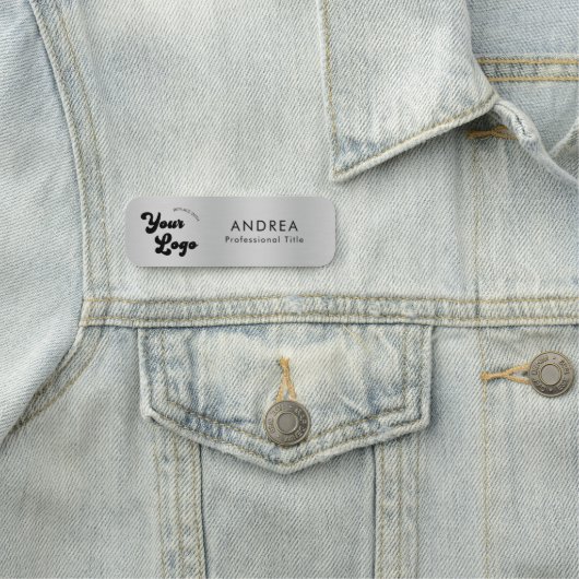 Porte-nom Logo Custom Modern (En situation)