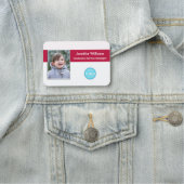 Porte-nom Logo d'entreprise moderne - ID photo de l'employé (En situation)