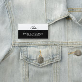 Porte-nom Logo d'entreprise moderne noir et blanc Employé (En situation)