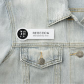 Porte-nom Logo d'entreprise simple Nom des employés Personna (En situation)