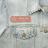 Porte-nom Logo Employé Entreprise Boho Peach (En situation)