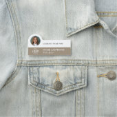 Porte-nom Logo Photo Style Simple Beige White Business (En situation)