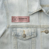 Porte-nom Logo Rose Gold Travail (En situation)