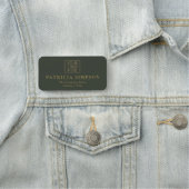 Porte-nom Luxury Forest Green & Golden Accents : Élégant log (En situation)