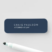 Porte-nom Marine Blue Elegant Plain Professionnel (En situation)