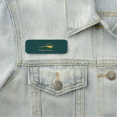 Porte-nom Monogramme Gable Vert Avec Couronne Moderne Minima (En situation)
