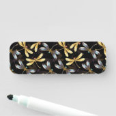Porte-nom Motif sans couture avec libellules d'or (En situation)