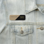 Porte-nom Noir unique et Brown clair : élégant, tendance (En situation)