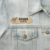 Porte-nom Nom de l'employé rustique Woodgrain Black Code du  (En situation)