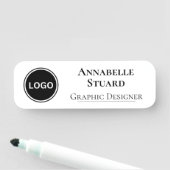 Porte-nom Nom et poste de l'employé Logo de l'entreprise Mod (En situation)