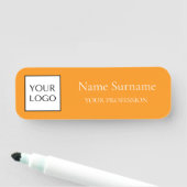Porte-nom Orange Logo Promotionnel (En situation)