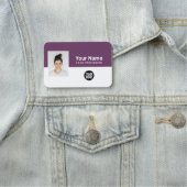 Porte-nom Photo personnalisée de l'employé, logo, profession (En situation)