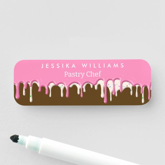 Porte-nom Pink Brown Frosting Drip Bakery (En situation)