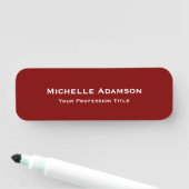 Porte-nom Plat professionnel rouge profond moderne (En situation)
