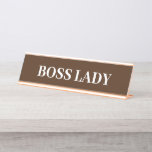 Porte-nom Pour Bureau Boss Lady Gift Funny Nom Plate Personnaliser<br><div class="desc">Cette conception a été créée par art numérique. Elle peut être personnalisée dans la zone fournir ou customiser en choisissant le clic pour customiser une autre option et en changeant le nom, les initiales ou les mots. Vous pouvez également modifier la couleur et le style du texte ou supprimer le...</div>