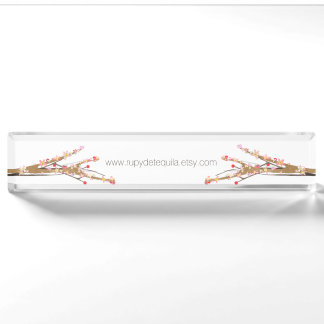 Porte-nom Pour Bureau Fleurs roses de Sakura sur fond bleu pâle