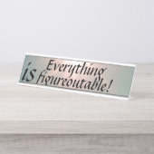 Porte-nom Pour Bureau Fun Tout est Figureoutable! (Devant)