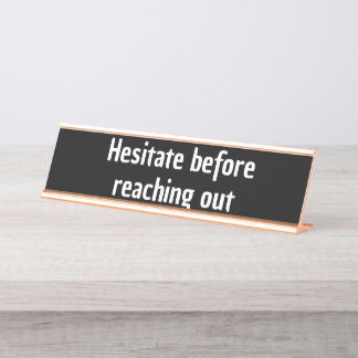 Porte-nom Pour Bureau Hésitez avant de tendre un cadeau à un collègue dr
