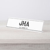 PORTE-NOM POUR BUREAU MINIMALIST BLACK THREE LETTER MONOGRAM NAME WHITE (Devant)