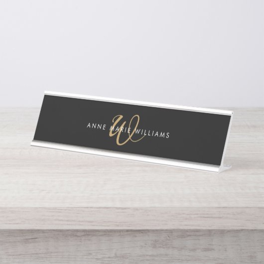 Porte-nom Pour Bureau Monogramme de script or noir moderne (Devant)