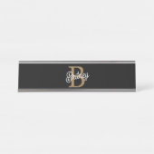 Porte-nom Pour Bureau Monogramme moderne élégant Nom Black Gold Script (Devant)