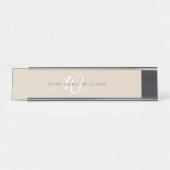 Porte-nom Pour Bureau Monogramme Moderne Marron Mocha Blanc Script (Devant)