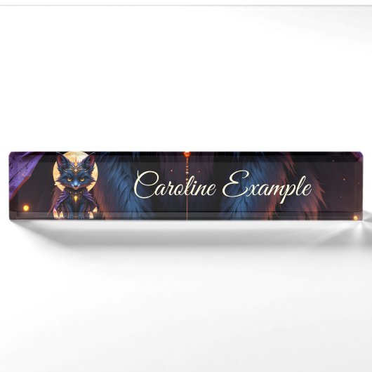 Porte-nom Pour Bureau Nyx – Gardien du Clair de Lune. (Devant)