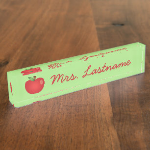 Porte-nom Pour Bureau Pomme de dessin animé rouge sur fond vert avec nom