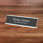 Porte-nom Pour Bureau Professionnel Moderne Simple Business Office Titre<br><div class="desc">Personnalisé, personnalisé, professionnel, moderne, classe, élégant, élégant, bureau d'affaires argent classique noir et blanc script / typographie, plaque d'enseigne de bureau en métal. Pour customiser, il vous suffit de taper votre nom complet et votre désignation / titre. Pendant que vous personnalisez, vous pourrez voir un aperçu tout au long de...</div>