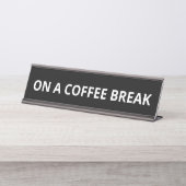 PORTE-NOM POUR BUREAU SUR UN PEU DE CAFÉ (Devant)