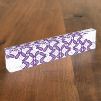 Un motif symétrique de couleur blanche et violette