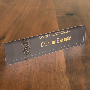 Porte-nom Pour Bureau Un symbole de force : La croix ornée avec des aile