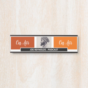 Porte-nom Pour Porte On Air - Podcaster Photo - Retro Podcast