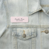 Porte-nom Rose pastel et damier blanc (En situation)