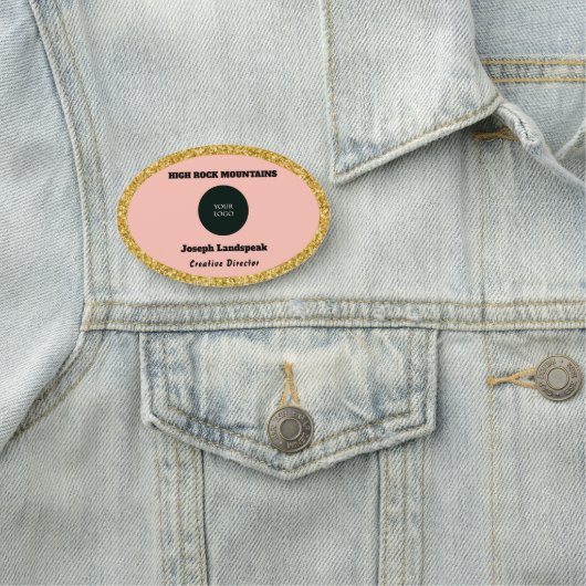 Porte-nom Rose rose & Nom de l'employé & Logo (En situation)