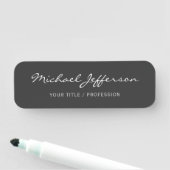 Porte-nom Script de calligraphie gris professionnel (En situation)