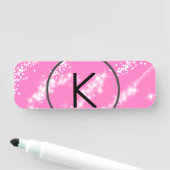 Porte-nom simple monogramme blanc monogramme rose parties sc (En situation)