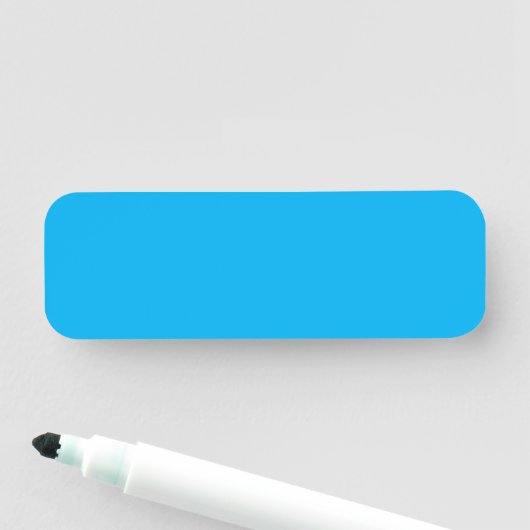 Porte-nom Solid Cyan Blue Background | Summer Minimal Style (En situation)