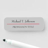 Porte-nom Un design saisissant avec des polices classiques (En situation)