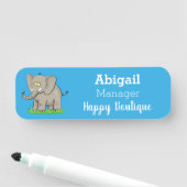 Porte-nom Un joli éléphant drôle avec un oiseau sur le tronc (En situation)