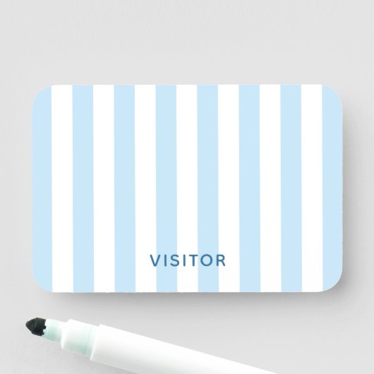 Porte-nom Visiteur rayé bleu pâle et blanc moderne (En situation)