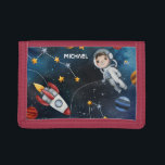 Portefeuille À 3 Volets Astronaut spatial personnalisé en Galaxie<br><div class="desc">Célébrez toutes les choses de l'espace avec ce Portefeuille Tripli que vous pouvez ajouter un nom pour le rendre personnel. Découvrez les autres éléments de cette collection ci-dessous comme le sac à dos, le coureur de table et le plateau de service pour correspondre à ce nerdy d'exploration spatiale Trifold Wallet...</div>