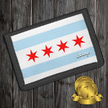 Portefeuille À 3 Volets Chicago flag mode, Illinois USA / patriotes<br><div class="desc">Patriotic Wallets avec États-Unis de mode de l'Illinois avec drapeau de Chicago - amour mon pays,  cadeaux de voyage,  anniversaire de grand-père,  patriotes nationaux / fans de sports</div>