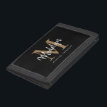 Portefeuille À 3 Volets Stylish Black Gold Monogram Girly Chic Script Nom<br><div class="desc">Stylish Black Gold Monogram Girly Chic Script Name Trifold Wallet.Facilement personnalisez ce portefeuille tripli moderne élégant avec votre monogramme et votre nom personnalisés.</div>