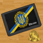 Portefeuille À 3 Volets Ukraine Porte-monnaie, Patriotique drapeau ukraini<br><div class="desc">Porte-monnaie de mode ukrainienne patriotique avec drapeau ukrainien et emblème de la république ukrainienne sur arrière - plan noir.</div>