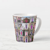 Portes roses et violettes de Dublin Latte Mug (Angle droit)