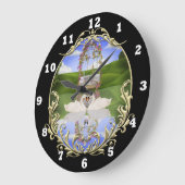 Portes sur une horloge murale d'étang (Angle)