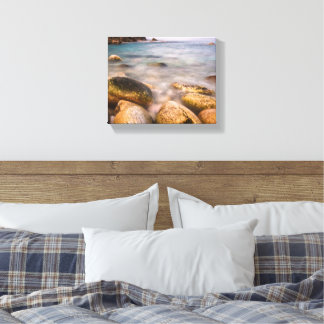 Porth Nanven is een rotsachtige inham nabij Land's Canvas Afdruk