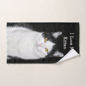 Portrait de chat noir et blanc (Serviette à main)